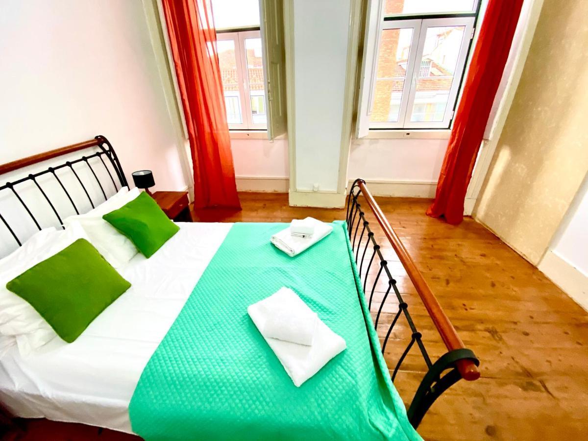 Artdeco Chiado 4 - Large Comfortable Double Room With Shared Bathroom Lisboa Dış mekan fotoğraf