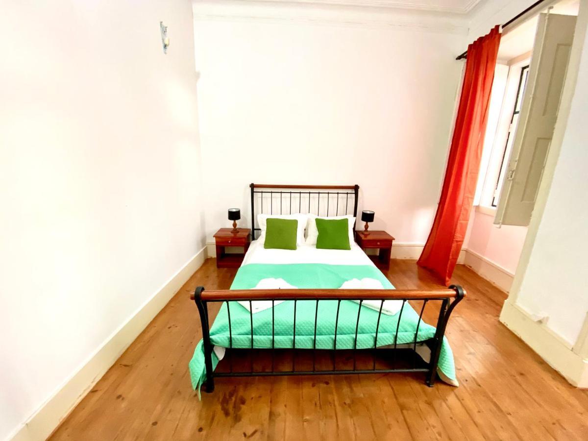 Artdeco Chiado 4 - Large Comfortable Double Room With Shared Bathroom Lisboa Dış mekan fotoğraf