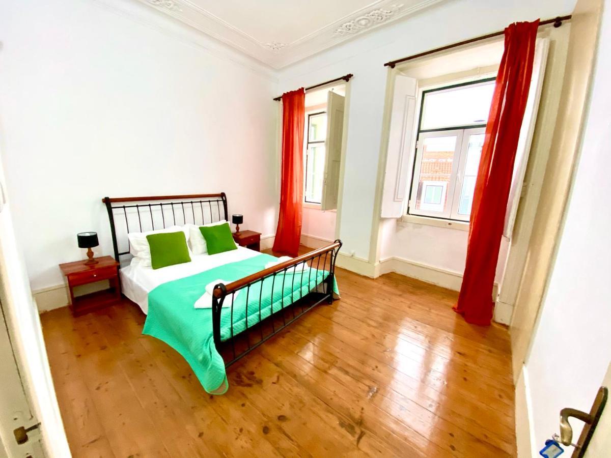 Artdeco Chiado 4 - Large Comfortable Double Room With Shared Bathroom Lisboa Dış mekan fotoğraf