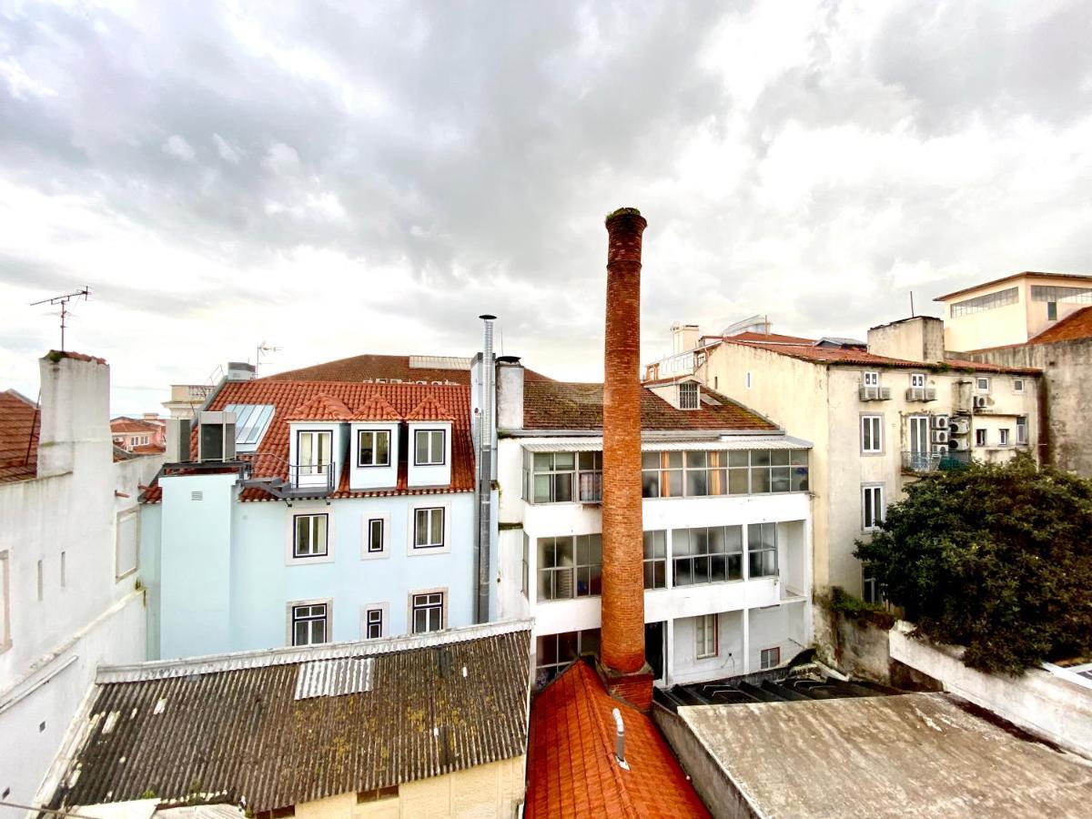 Artdeco Chiado 4 - Large Comfortable Double Room With Shared Bathroom Lisboa Dış mekan fotoğraf